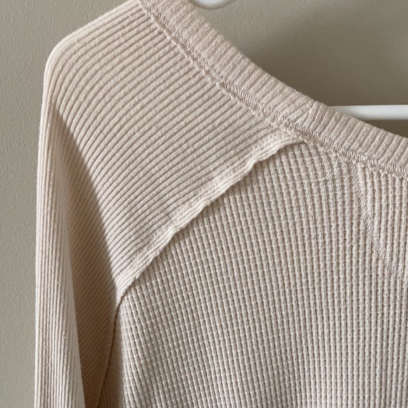 Ariztia Long sleeve Waffle Top - Picture 5 of 6